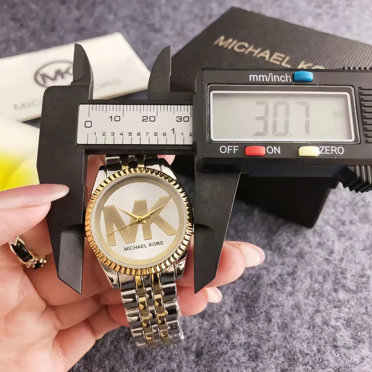 Montre Femme Élégante – Bracelet en Acier Inoxydable et Design Raffiné